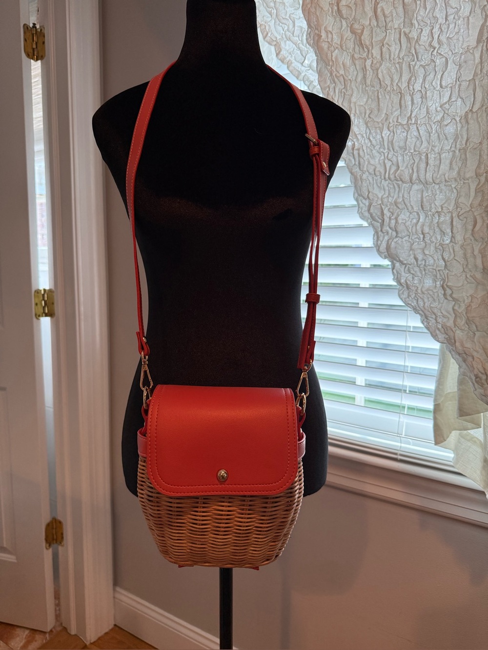 Tommy Bahama Crossbody Picnic Basket Bag